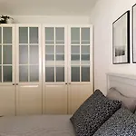 Terrace With View-Cozy Retreat-Free Parking *