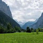 Terrace With View-Cozy Retreat-Free Parking Lauterbrunnen