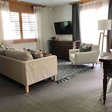 Modern Comfy Queen Bed Fast Wifi 펜션 *