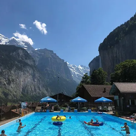 펜션 Modern Comfy Queen Bed Fast Wifi 라우터브루넨