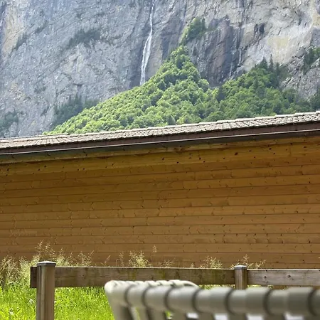 Modern Comfy Queen Bed Fast Wifi *