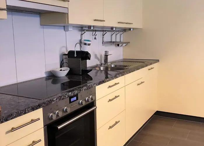 Terrace With View-Cozy Retreat-Free Parking בית נופש *