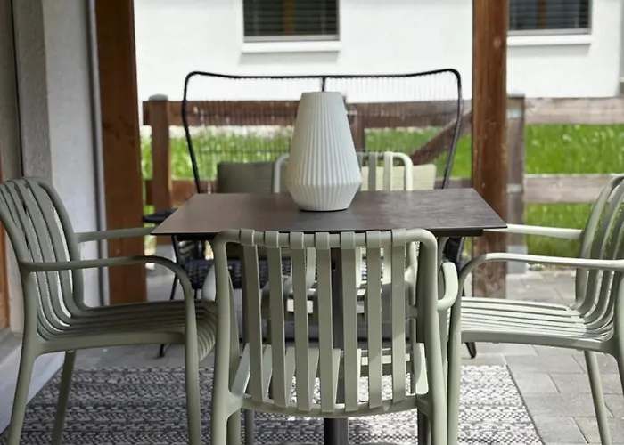 Terrace With View-Cozy Retreat-Free Parking *
